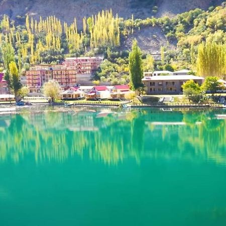 Tibet Hotel Skardu Exteriör bild