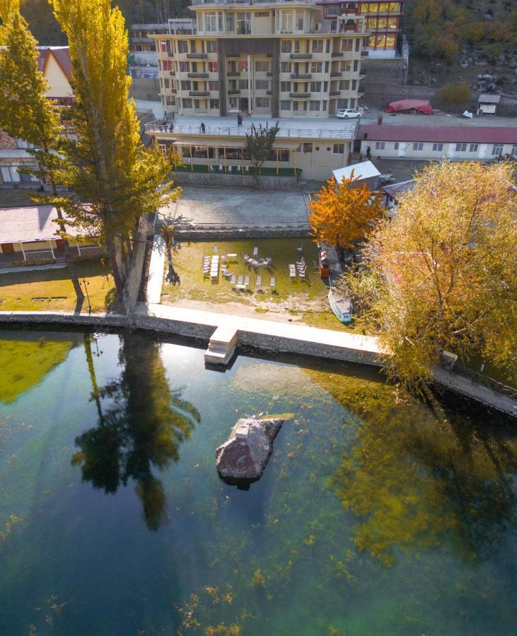 Tibet Hotel Skardu Exteriör bild